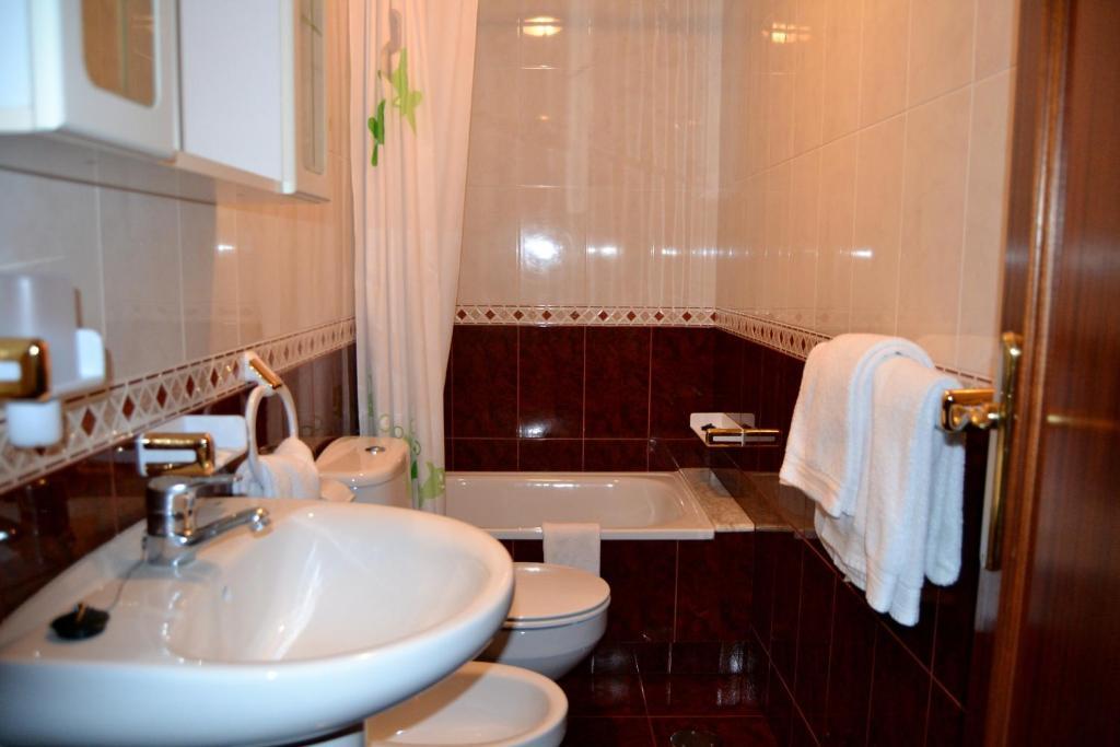 Hostal Residencia Bahia Laxe Exteriér fotografie